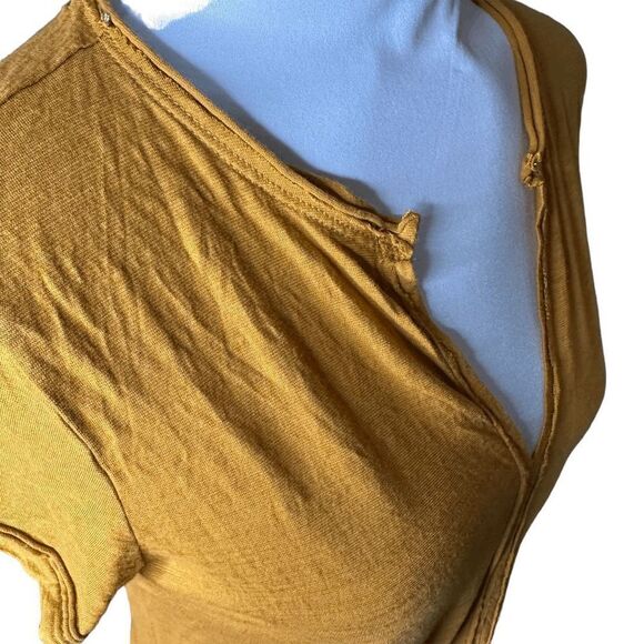 Pilcro and the Letterpress Anthro Anthropologie mustard vneck small short sleeve - Picture 5 of 8
